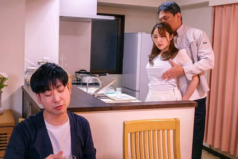 Người chồng hiền không đáp ứng đủ chuyện chăn gối, vợ chết mê trước gã nhà đối diện dân chơi