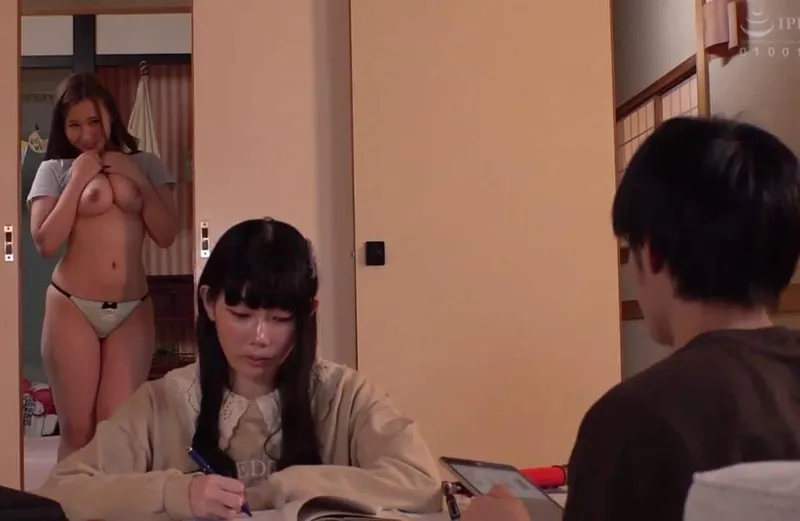 đến nhà nhân tình học nhóm nhưng chị gái cô ấy lại gạ tình